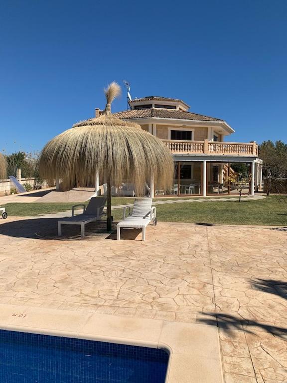 President Cosmos Villa